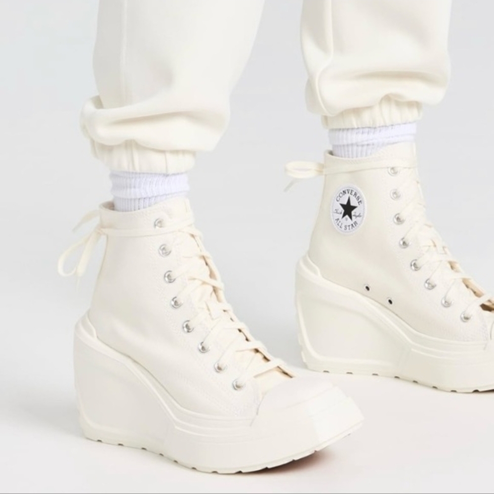 Converse Chuck 70 Deluxe Women's Off-White Wedge Platform Sneakers Size 8 NWOB